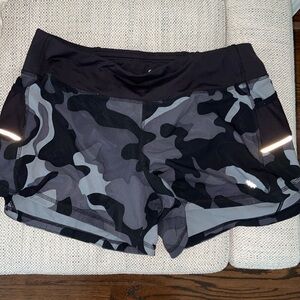 Athleta athletic shorts size medium